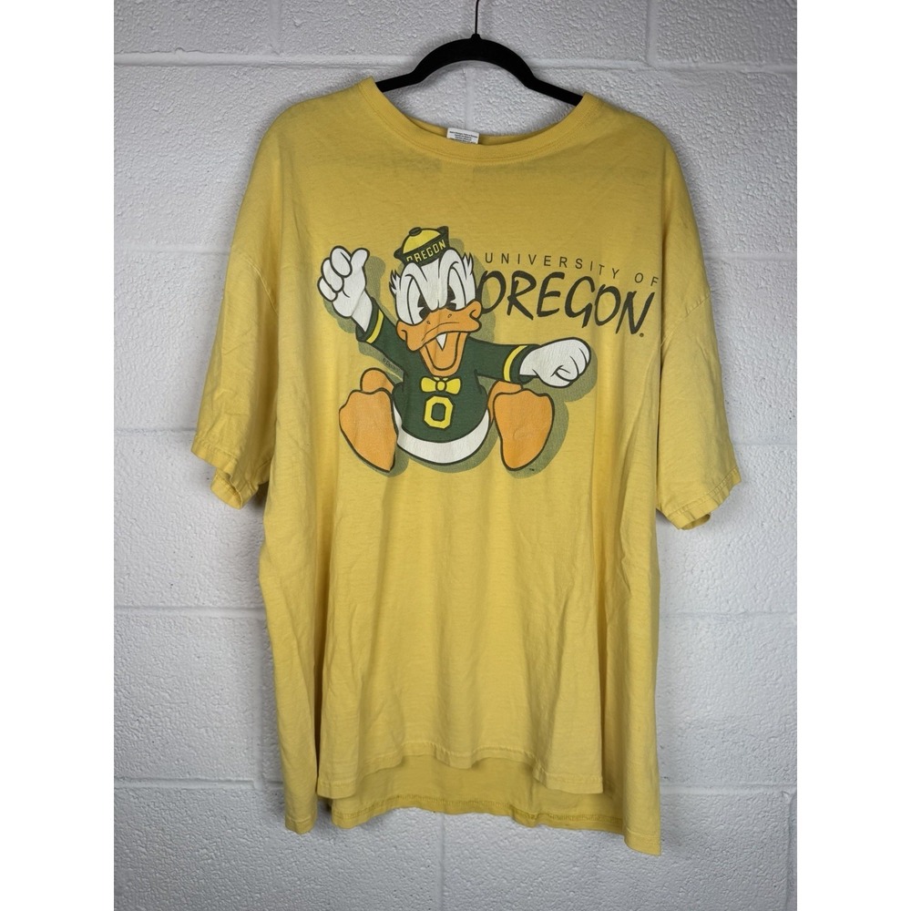 Vintage Oregon Ducks Donald Duck T Shirt 2XL Yellow Distressed Graphic FAIR COND